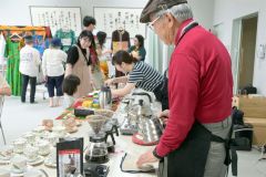 多くの村民でにぎわったサンデーズカフェ