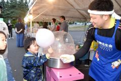 グルメや出し物に盛況　北勝光生会感謝祭 17