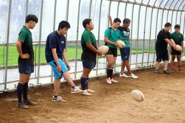 中学生がラグビーへの関心高める　帯工高学校開放講座