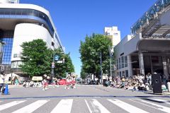 今季ホコテン来場１５％減、長崎屋の閉店影響　飲食出店でテコ入れへ