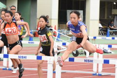 女子１００㍍障害予選６組