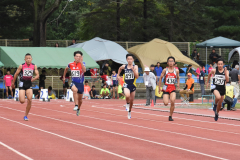 男子２年１００㍍予選４組