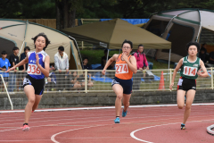 女子２００㍍予選３組