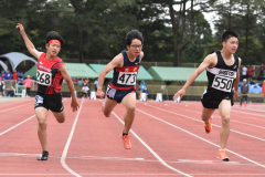 男子２年１００㍍ＴＲ決勝