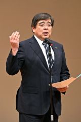 開会のあいさつを述べる帯広畜産大学の長澤秀行学長（須貝拓也撮影）