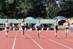 女子１年１００メートル決勝