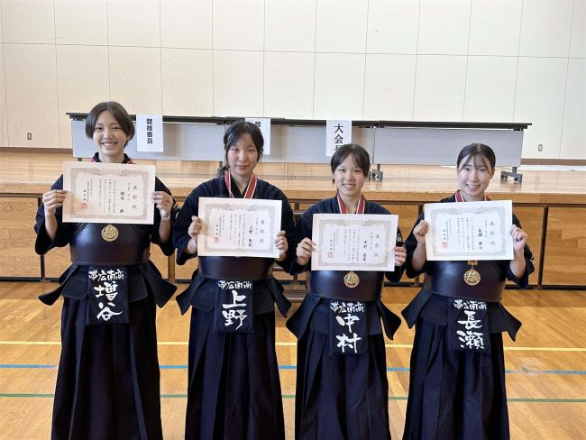 【写真】帯南商男女そろって団体戦、個人戦完全制覇 全十勝高体連秋季 剣道