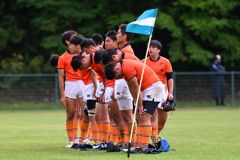 【北北海道大会１回戦・十勝合同－北見北斗】試合終了後、応援席へあいさつする十勝合同フィフティーン