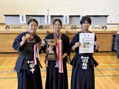 女子団体戦優勝の帯四Ａ