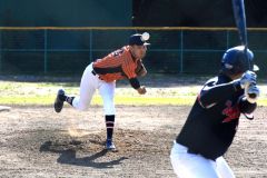 ＳＷＡＴＴ快勝Ｖ　８－３帯広後楽園　軟式野球全十勝選抜選手権