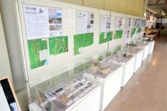 幕別町ふるさと館で行われている縄文時代のリレー展