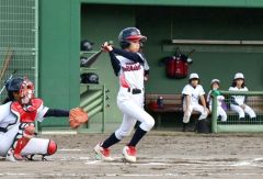 スマイルレインボー優勝、ラーメン村リアルター杯女子学童軟式交流大会