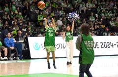 レバンガが帯広でホーム開幕戦　過去最多３０１３人来場　バスケＢリーグ 11