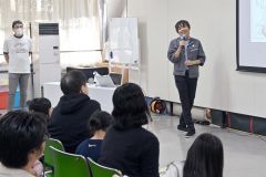 「はやぶさ２」について子どもたちからの質問に答えた三桝氏