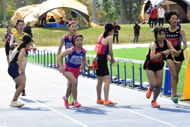 芽室準Ｖ、緑南３位　男子は札内３位　全道中学校駅伝大会