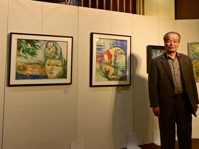 ディステリア京屋会長の伊藤さん、共に絵画学んだ先輩と５０年ぶり作品展