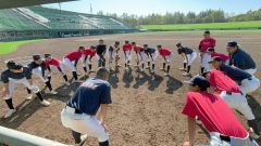 対外試合で腕を磨いている硬式野球教室「ＧＵＴＳ」の選手たち（帯広倶楽部提供）