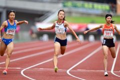 女子１００ｍ山崎（共栄中出）準Ｖ　ジャベリック植松（芽室中）３位入賞　Ｕ１８Ｕ１６陸上最終日