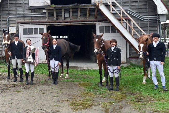 【写真】帯畜大馬術部、過去最多の８人が「全日本学生馬術大会２０２４」に出場