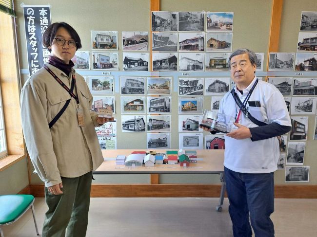 【写真】昭和の新得駅前再現に資料協力を　複合施設開業へジオラマ製作