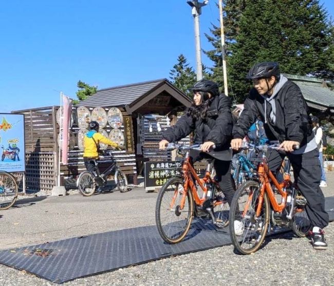 【写真】カップルがサイクリングとピザづくり楽しむ　浦幌神社と明治大コラボ第３弾