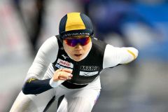 【女子１５００メートル】１分５５秒４０のタイムで優勝し、大会９連覇を達成した高木美帆（金野和彦撮影）