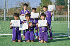 初代王者の大樹少年団。前列右がＭＶＰに選ばれた石倉成