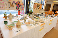 文化祭に出展された陶芸作品