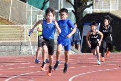 小学４年男子４００メートルリレー