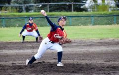 【決勝・グラティアスウイッシュＢＣ―札幌ブルーシェジュニア】グラティアスウイッシュＢＣは六回、公式戦初登板の山田が１失点したものの落ち着いた投球で１イングを終えた