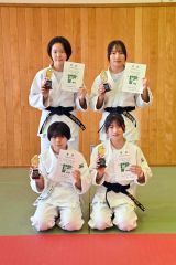 女子個人戦の各階級の優勝者