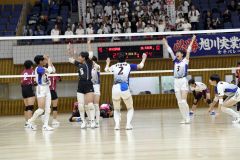 帯南商４年ぶりに４強入り、２連覇中の旭川実倒す　春高バレー道代表決定戦