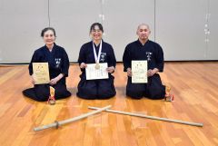 市川三段の部優秀賞　五段の部山本はベスト４　杖道全日本大会