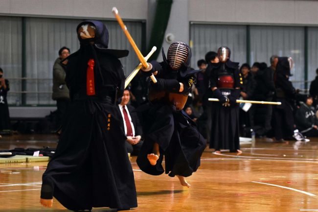 【写真】柳町A4連覇 中学男子は森体B、女子は柳町 東北海道少年剣道音更大会