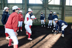 高校球児と少年団員が楽しく交流　帯農高野球部野球教室 14