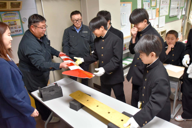 陸別中学生に建設業を紹介　石橋建設が出前授業