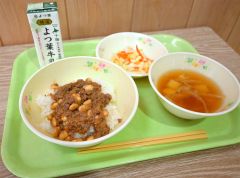 町内の全小中学校で提供されたオーガニック給食