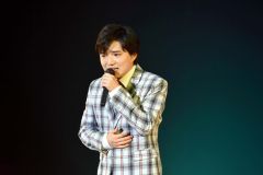 ５曲を披露したゲストの小山さん