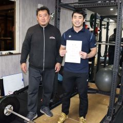 伊藤直登（帯広整形外科勤務）重量挙げ道秋季大会で道新記録Ｖ　合計２７７キロ