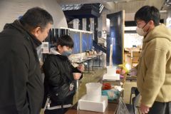 さまざまな科学実験や体験を楽しんだ来館者