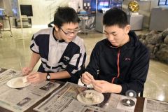 科学実験や月面ロボ操作楽しむ　銀河の森天文台