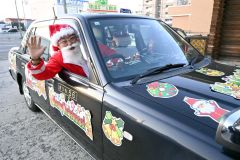 十勝バス＆まりもタクシーがクリスマス仕様に　サンタ姿の乗務員も～師走スケッチ