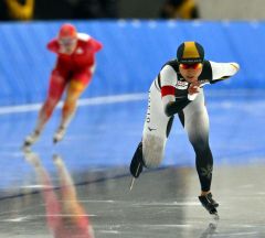 【女子１５００メートル】１分５５秒７１のタイムで優勝した高木美帆の力走（金野和彦撮影）