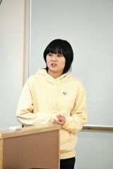 「個人や個性を尊重する教育を目指してほしい」と話すサリーさん