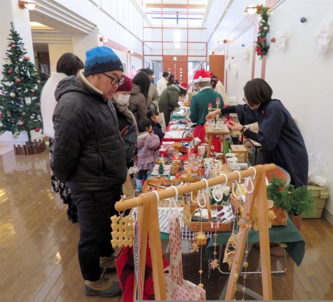 中札内村のＸｍａｓマーケット大盛況