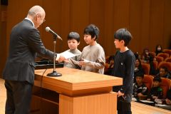「おとく大正新聞」で優良賞を受賞した帯広大正小学校３年１組