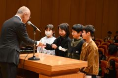 「むぎのほＪＡ新聞」で優良賞を受賞した帯広大正小学校２年１組