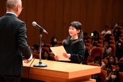「びっくり　意外！新聞！」で優良賞を受賞した中札内小学校４年１組