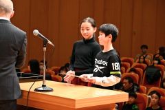 「宿泊学習日記新聞」で佳作を受賞した帯広大正小学校５年１組