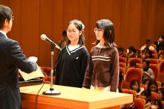 「札幌博士新聞」で佳作を受賞した帯広啓西小学校６年１組